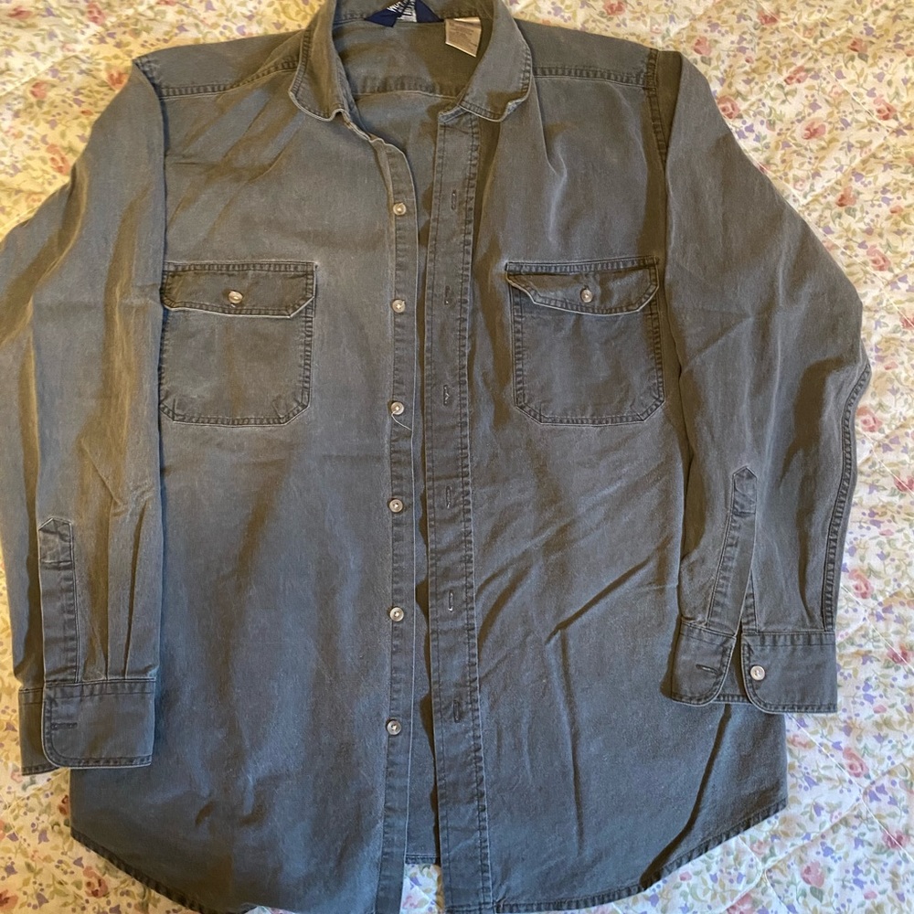 Button down shirt, color, gray size large brand, Woolrich